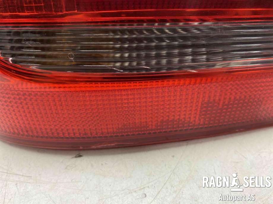 Baklykt venstre ytre til VW Touran 2010-2015 (Type I, Fase 3)  (1T0 945 095 R|)