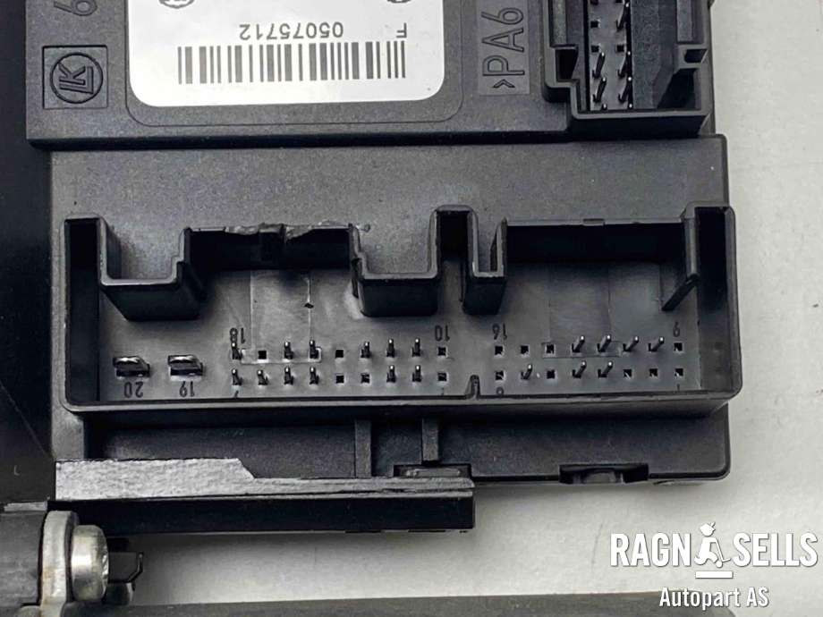 Ruteheis, kun motor, venstre foran til VW Caddy 2010-2015 (Type III, Fase 2)  (|1T0 959 701 AF)