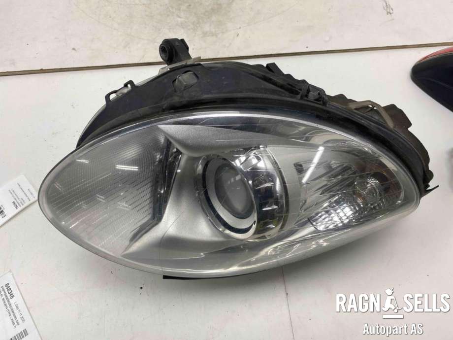 Frontlykt høyre xenon til Mercedes R-Klasse 2006-2013 (W251) (W251) (A 251 820 22 61|)