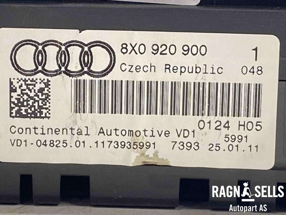 Instrumentpanel til Audi A1 2010-2014 (Type I, Fase 1)  (8X0 920 930 C|8X0 920 900|)