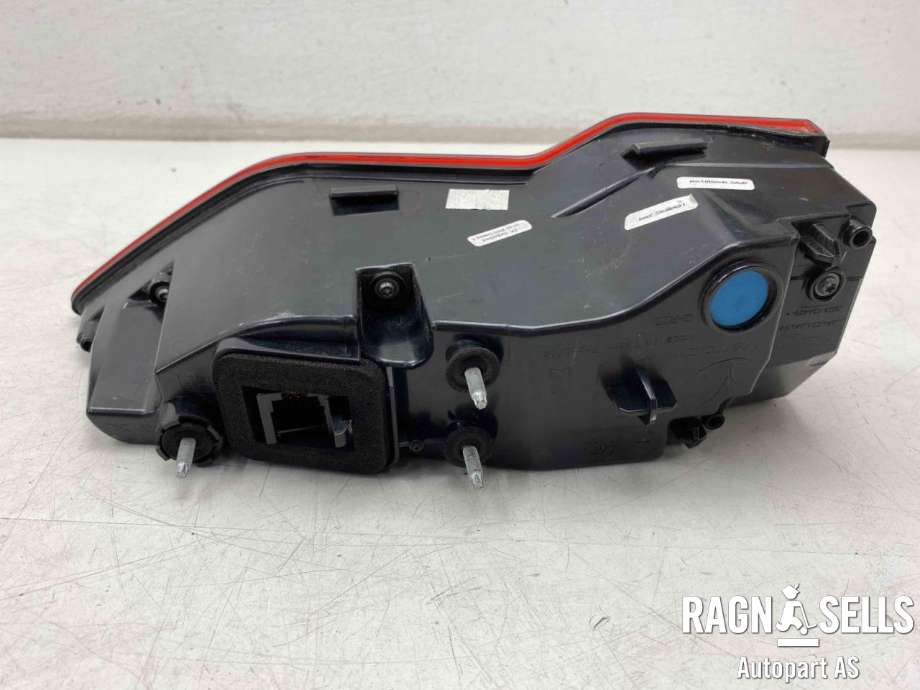 Baklykt høyre indre til Jaguar I-PACE 2018-->>  (T4K1830|J9D313A420CB|453123488|J9D313A420CD)
