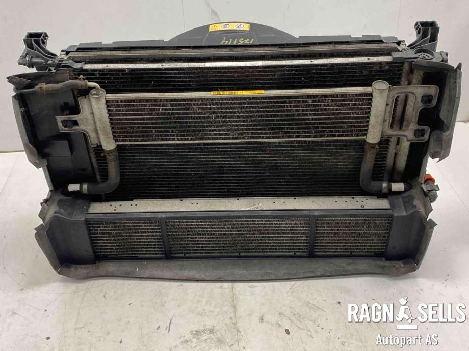 Radiatorpakke til Mercedes B-Klasse, electric drive 2014-2018 (W242) (W242) (A 246 500 12 03||A 246 500 00 54|A 246 500 04 54|A 246 500 07 03|A 246 500 06 03|A 204 906 68 02|A 242 505 00 30|A 246 501 22 20)