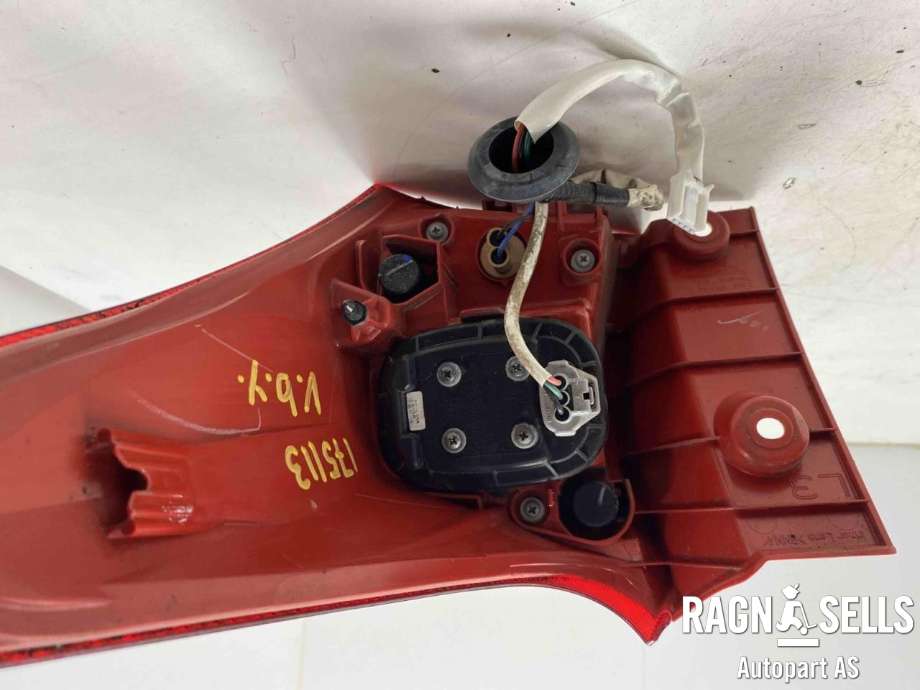 Baklykt venstre ytre til Toyota Auris 2013-2015 (Type II, Fase 1)  (8156102730|)