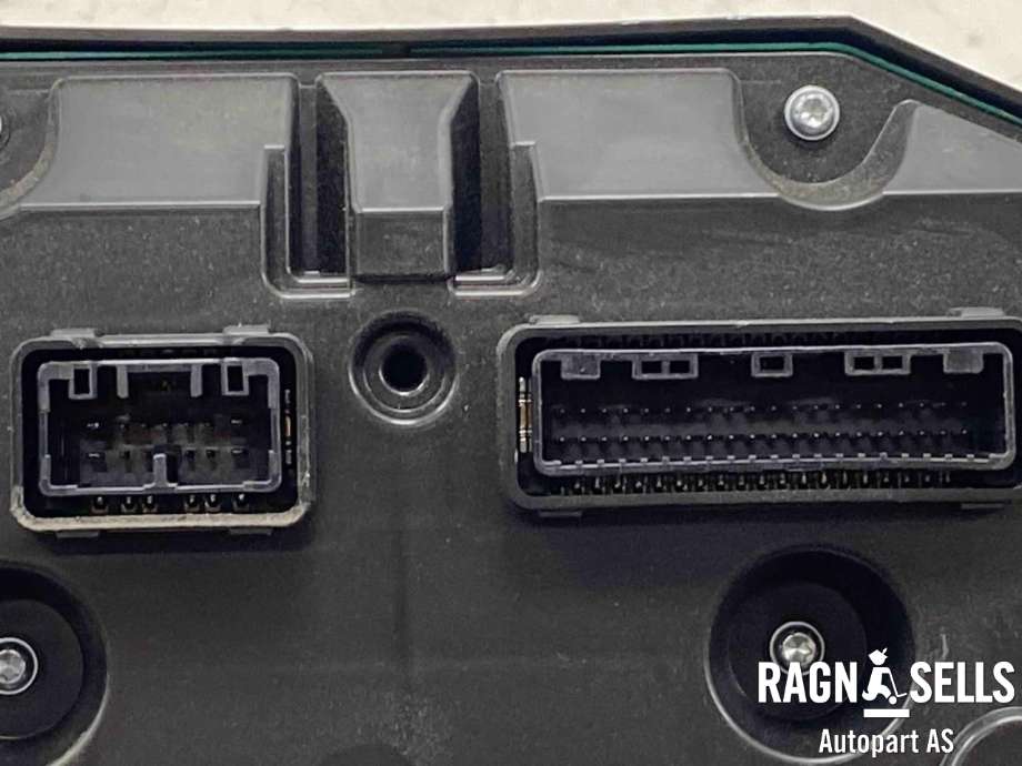 Instrumentpanel til Toyota Auris 2013-2015 (Type II, Fase 1)  (838000ZW31|)