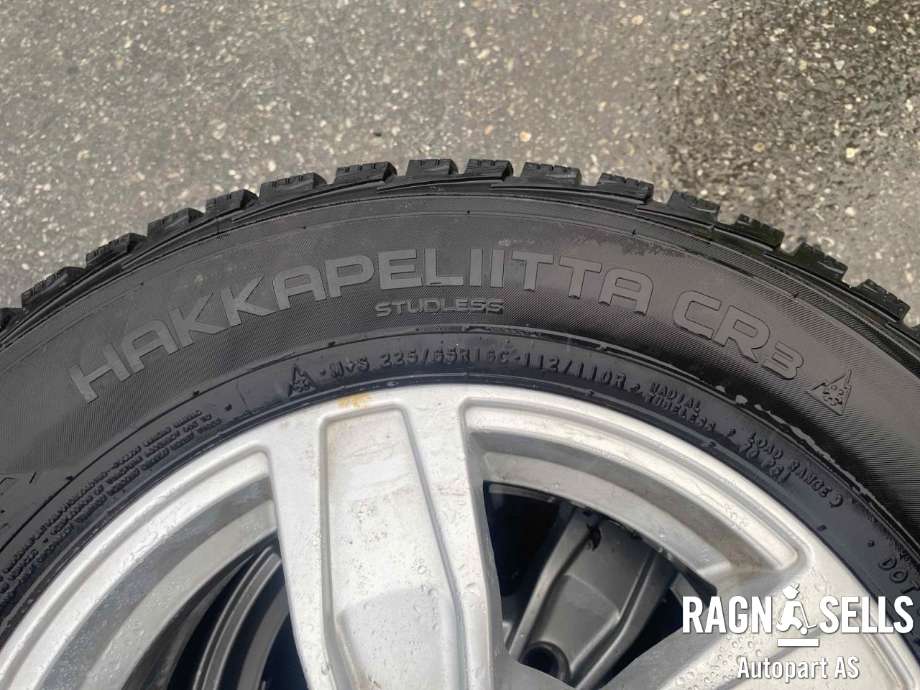 Hjulsett aluminium vinter til Mitsubishi Pajero 2000-2006 (Type III) (NOKIAN|225/65R16C|HAKKAPELIITTA CR3|6X139.7)