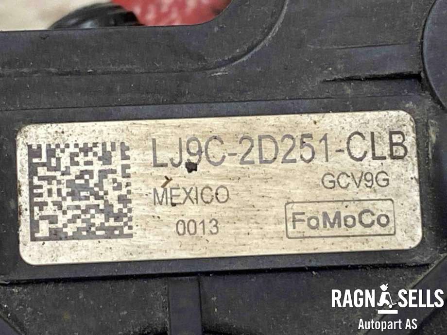 Bremsecaliper venstre bak, elektrisk til Ford Mustang Mach-e 2020-->>  (2883947|LJ9C-2D251-CLB|KTLJ9C-2D347-BPB|2422215|KTLX61-2B713-AA)