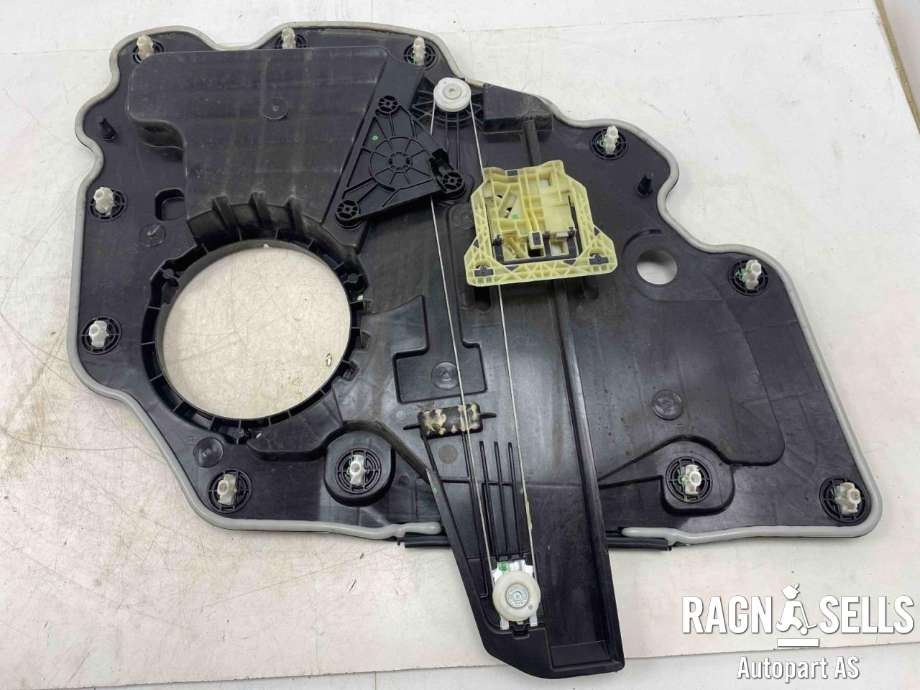 Ruteheis høyre bak til Ford Mustang Mach-e 2020-->>  (2707624|LJ8B-R27000-B|LJ8B-R27000-BE|2480254|LJ8B R27000-BD|2486881|LJ8B R27008-BD|2801082|LJ8B-R27008-BF)