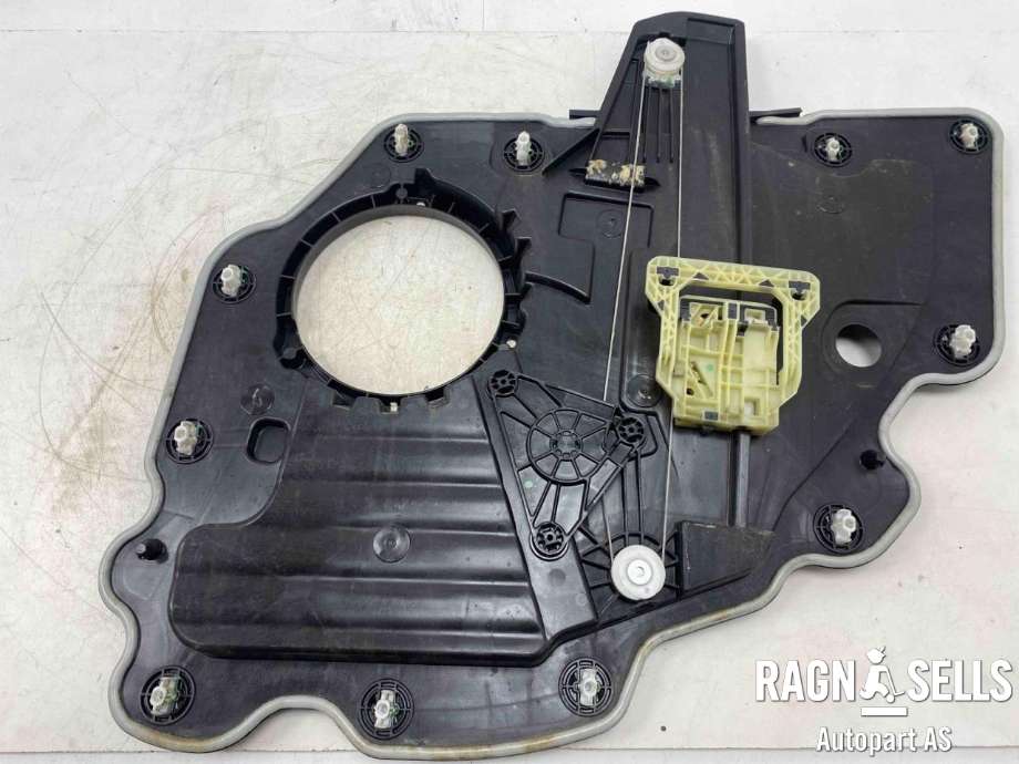 Ruteheis venstre bak til Ford Mustang Mach-e 2020-->>  (2480255|LJ8B R27001-B|LJ8B-R27001-BD|2486883|LJ8B R27009-BD|2801083|LJ8B-R27009-BF)