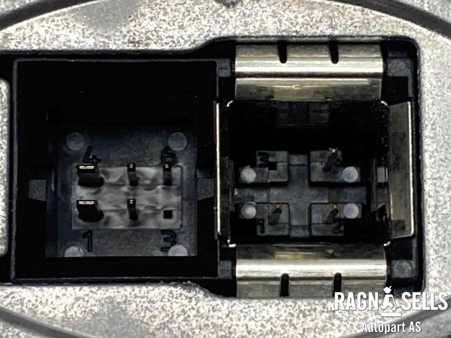 Styreenhet xenon/ballast til BMW X1 2009-2015 (E84) (E84) (63 11 7 318 327|7237647|W003T20071)
