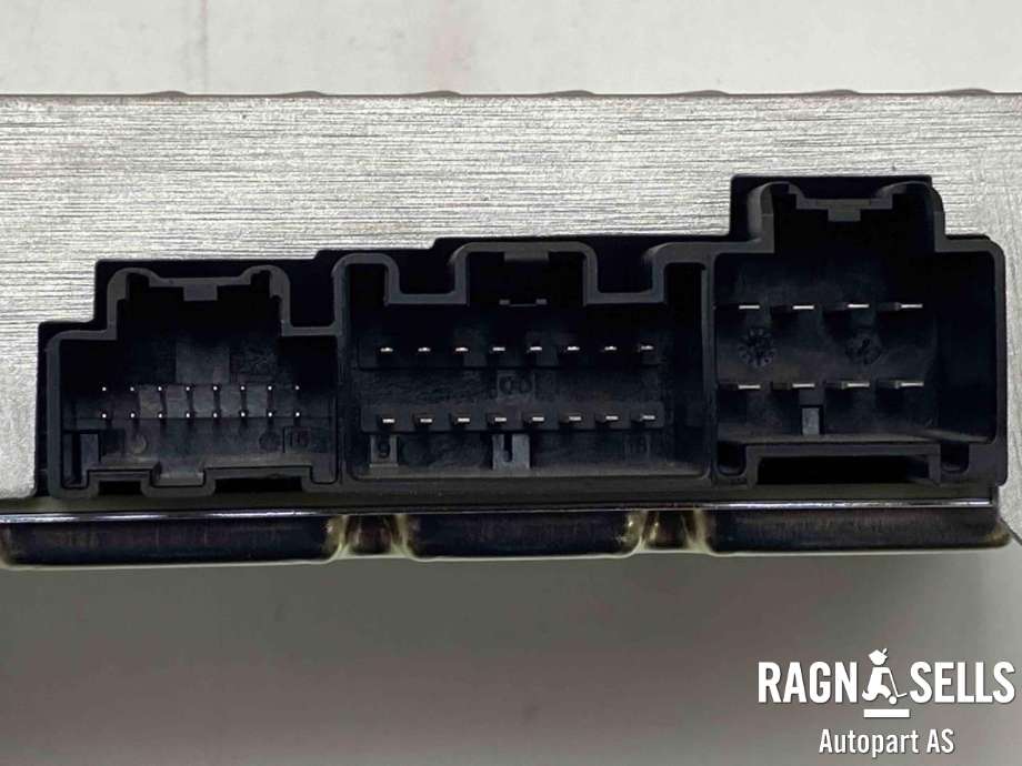 Bilstereo forsterker til Volvo EX30 2023-->>  (36010983|)
