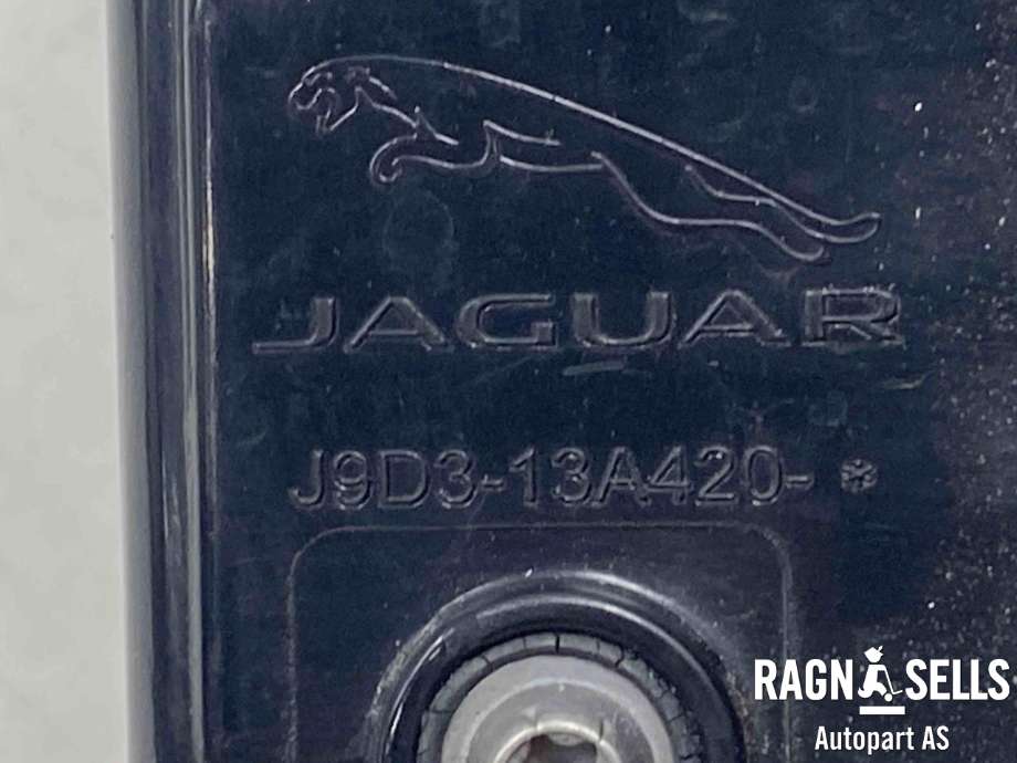 Baklykt høyre indre til Jaguar I-PACE 2018-->>  