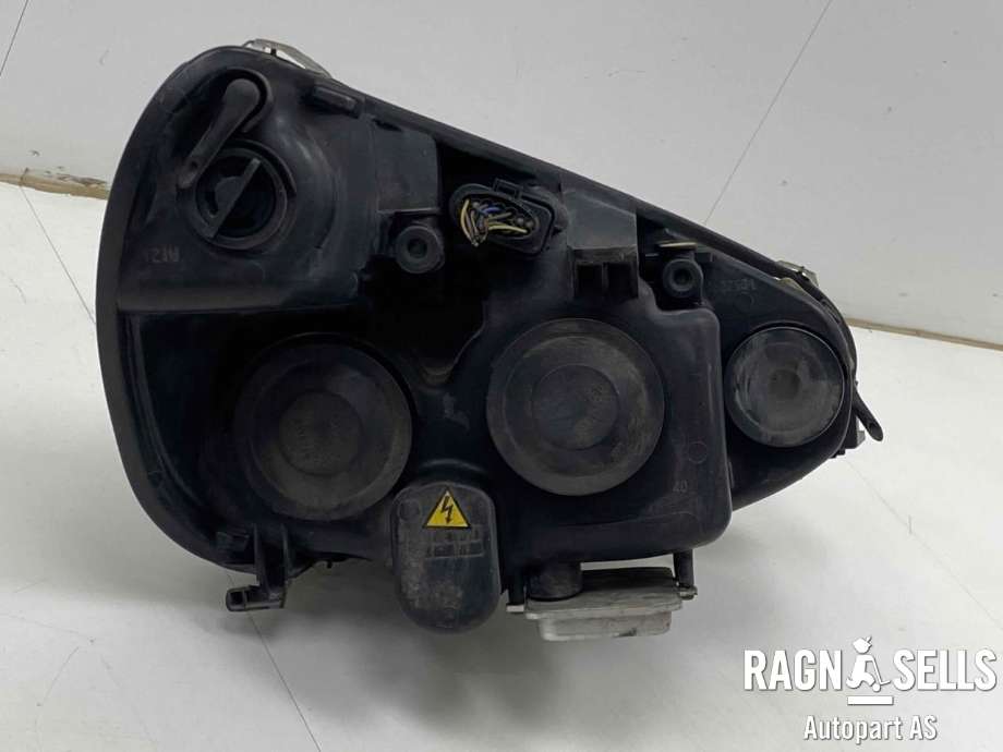 Frontlykt venstre xenon til Ford S-Max 2010-2015 (Type I, Fase 2)  (FORD|6M21-13D155-AL|6M21-13006-AH|1801378)