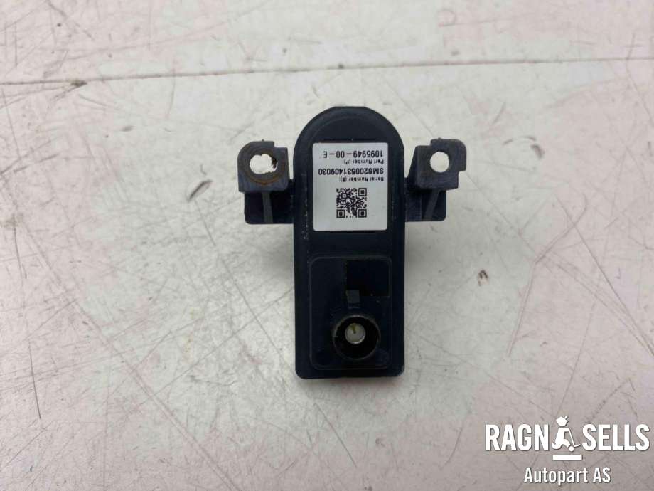 Kamera til Tesla Model 3 2018-2023 (Fase 1)  (1095949-00-E||1095949-00-D|1095949-65-D|1095949-66-D|1848057-00-A)
