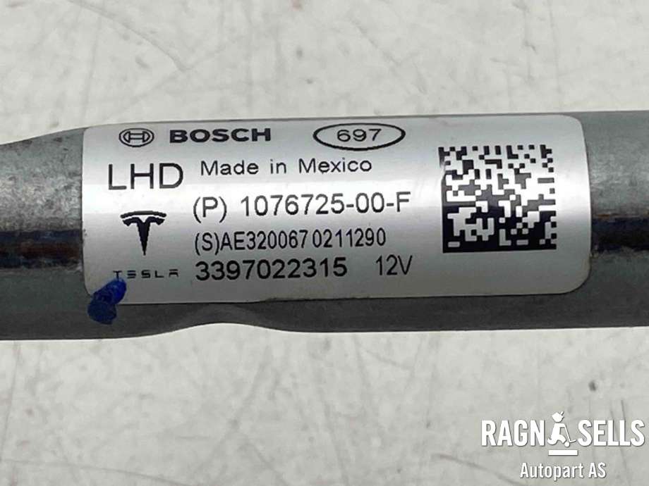 Viskermotor frontrute komplett m/overføring til Tesla Model 3 2018-2023 (Fase 1)  (BOSCH|1076725-00-F||1076725-99-F|1076725-00-G|1076725-CN-F|1076725-CN-G|3397022315)