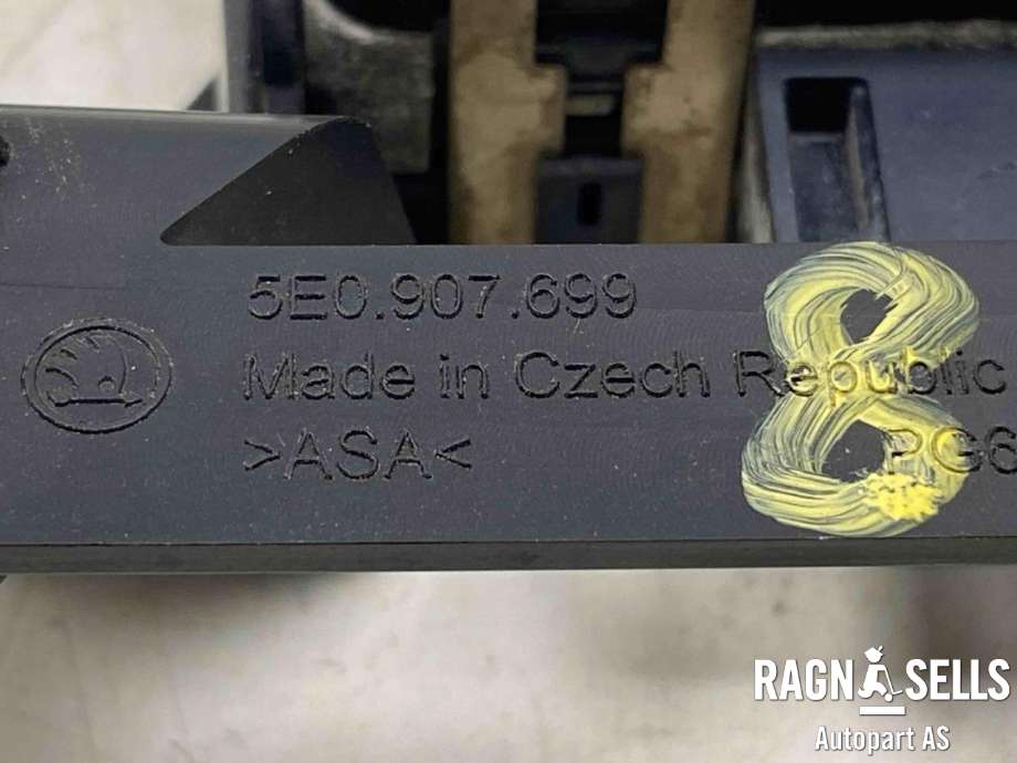 Sensor radar til Škoda Octavia 2017-2020 (Type III, Fase 2)  (3QF 907 561 A|)