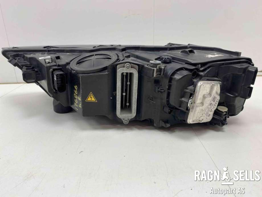Frontlykt høyre xenon til Audi Q7 2015-->> (Type II)  (4M0 941 044 C|)