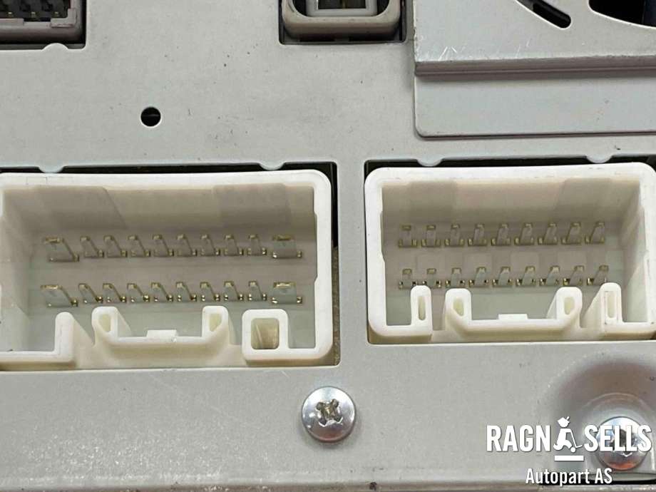 Bilstereo navigasjon skjerm til Mitsubishi Outlander 2012-2015 (Type III, Fase 1)  (8701A626|)