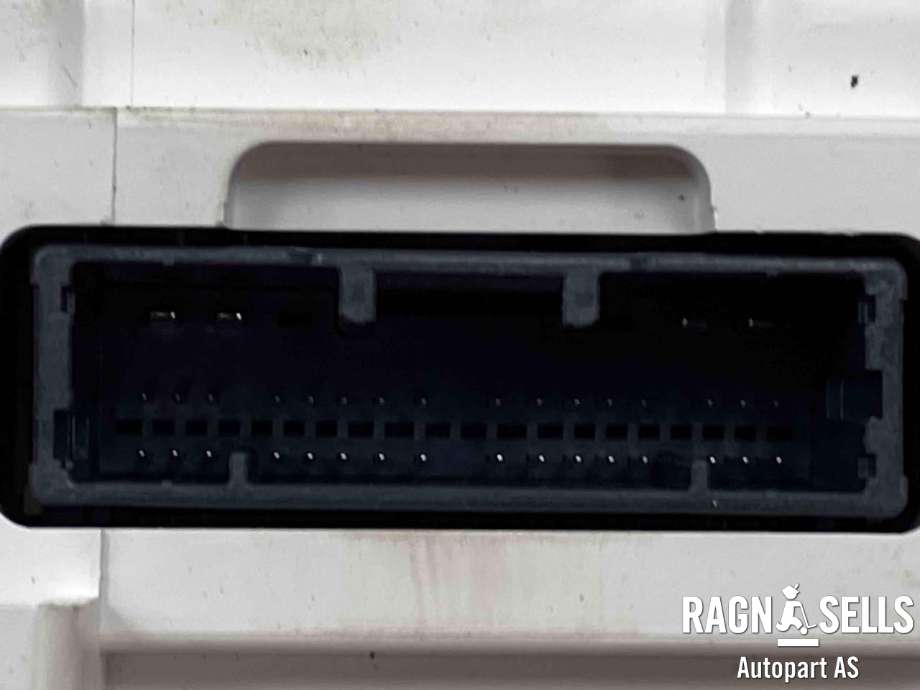 Instrumentpanel til Toyota Corolla 2019-->>  (83800-PEP61|)