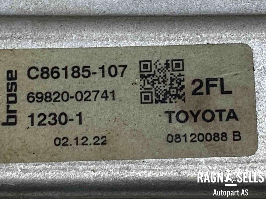 Ruteheis venstre foran til Toyota Corolla 2019-->>  