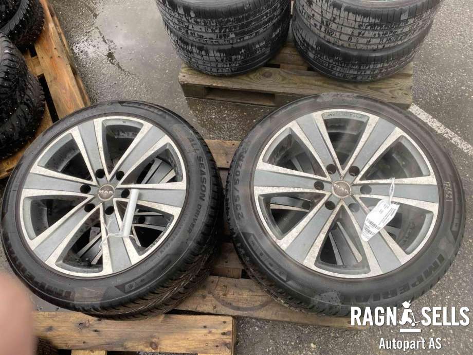 Hjulsett aluminium vinter til Mitsubishi Pajero, 2007-2016 (Type IV, Fase 1) (235/50R20)