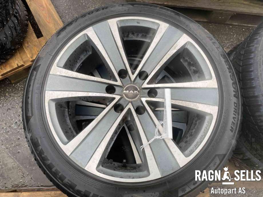 Hjulsett aluminium vinter til Mitsubishi Pajero 2007-2016 (Type IV, Fase 1) (235/50R20|)