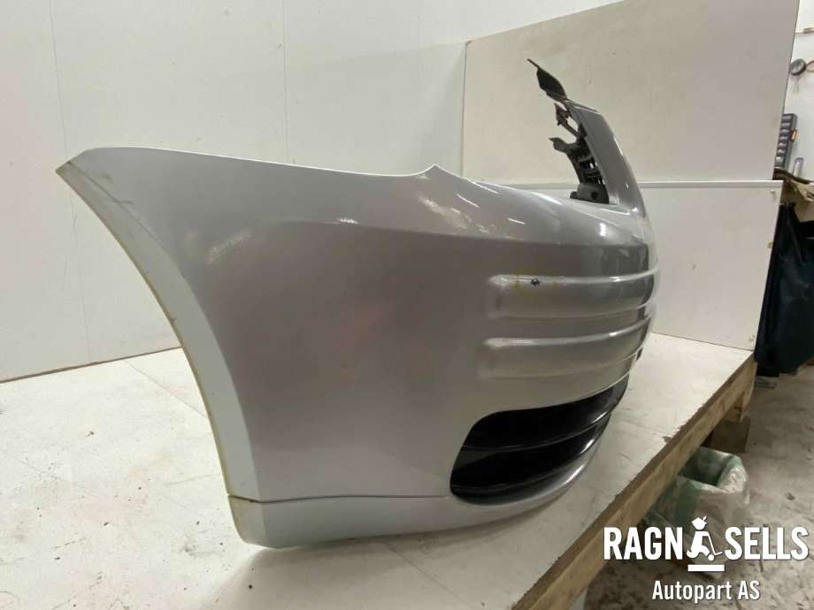 Støtfanger foran til VW Caddy 2004-2010 (Type III, Fase 1)