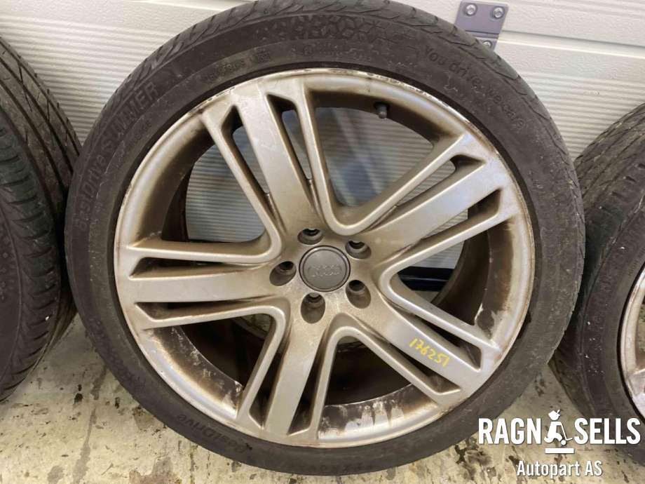 Hjulsett aluminium sommer til Audi A4, Allroad 2009-2016 (Type I) (B8) (B8) ("19""  "|DÅRLIG DEKK OG SMÅSLKADER PÅ FELGER|)