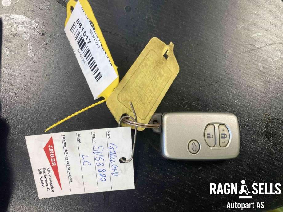 Nøkkel til Toyota Land Cruiser 150, 2014-->> (Fase 2)  (8990460540)