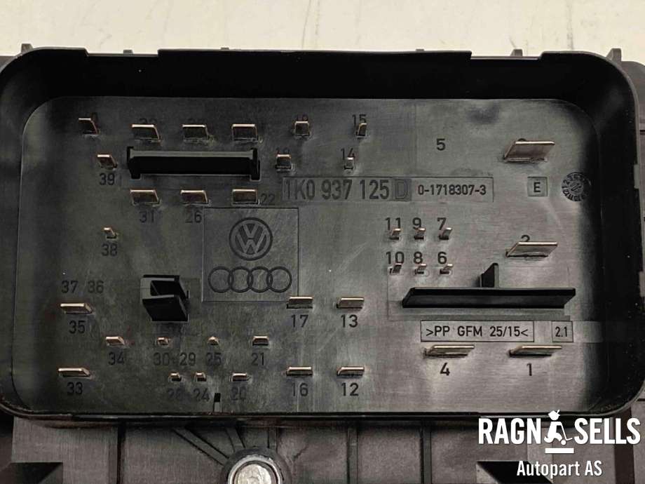 Sikringsboks motorrom til VW Caddy 2010-2015 (Type III, Fase 2)  (1K0 937 125 D|)