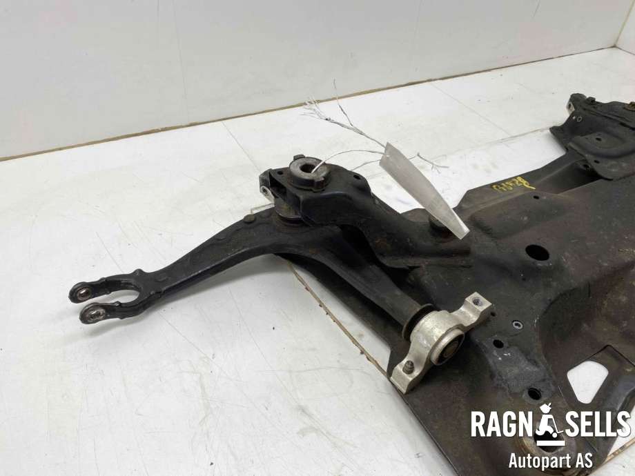 Travers foran hoved til Citroën C5 2008-2017 (Type II)  (3502 HV|)