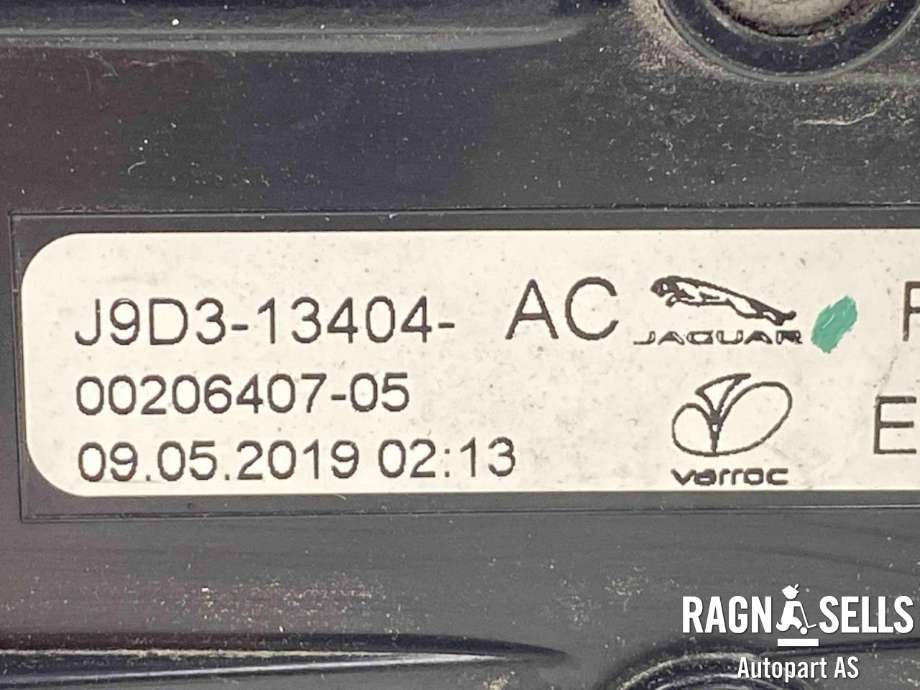 Baklykt høyre ytre til Jaguar I-PACE 2018-->>  