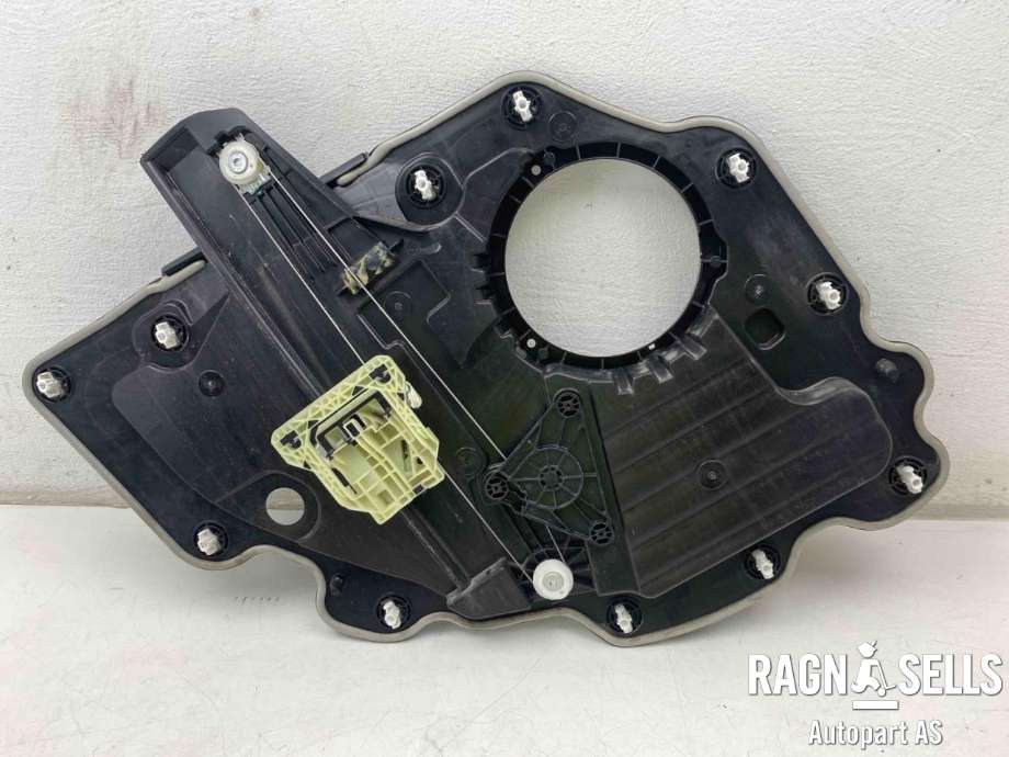 Ruteheis venstre bak til Ford Mustang Mach-e 2020-->>  (LJ8B-R27009-BF|)
