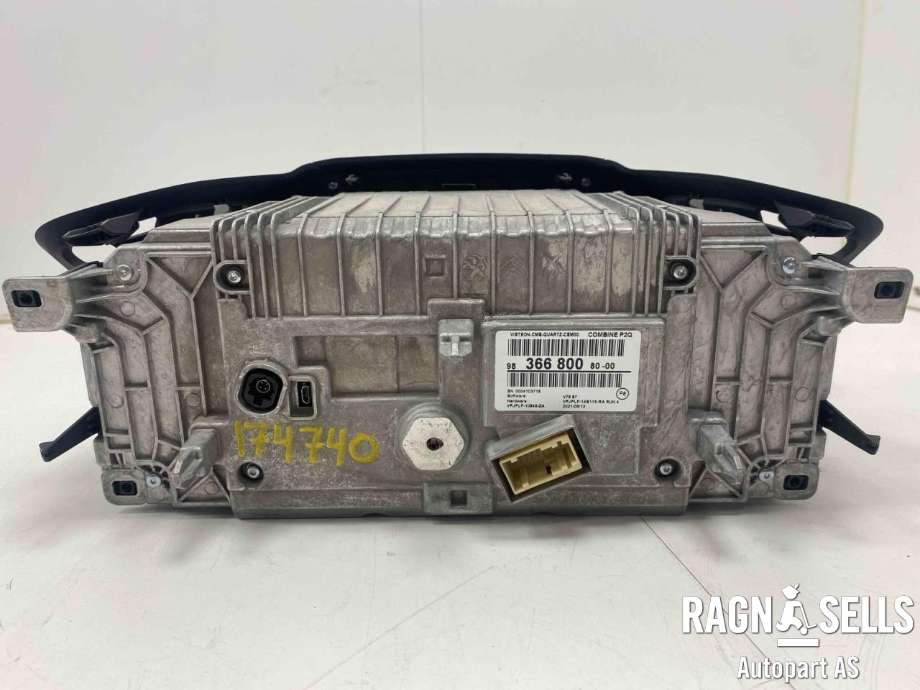 Instrumentpanel til Peugeot e-2008 2019-->>  