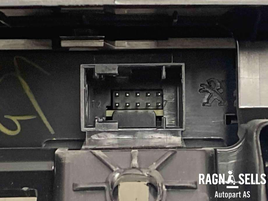 Varmeapparat betjening til Peugeot e-2008 2019-->>  