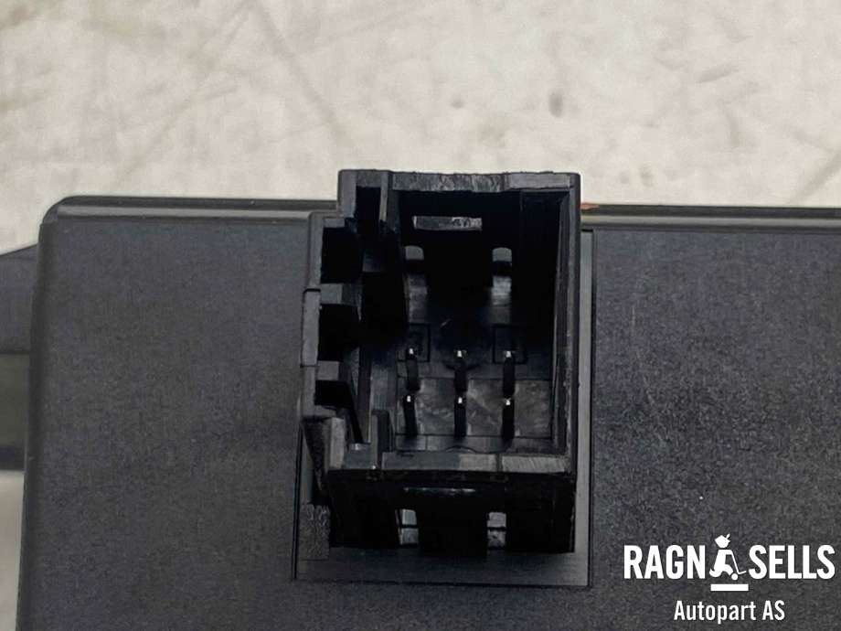 Styreenhet lys (LCM - Light Control Module) til Peugeot e-2008 2019-->>  (9828517980|)