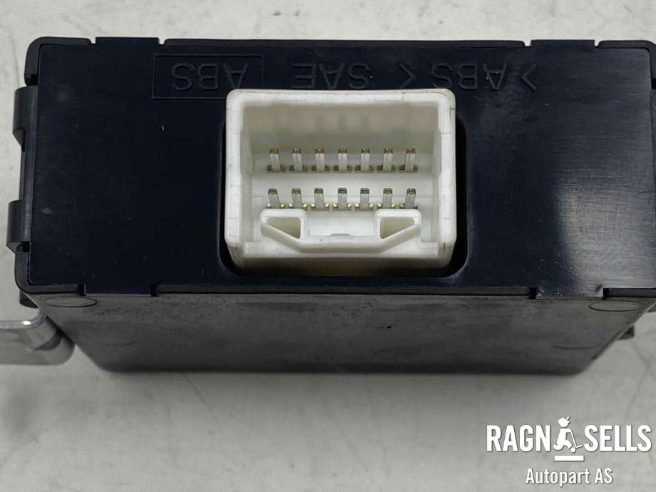 Styreenhet diverse til Toyota Land Cruiser 120 2002-2009  (8978060320|)