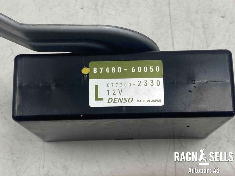 Styreenhet diverse til Toyota Land Cruiser 120 2002-2009  (8748060050|)