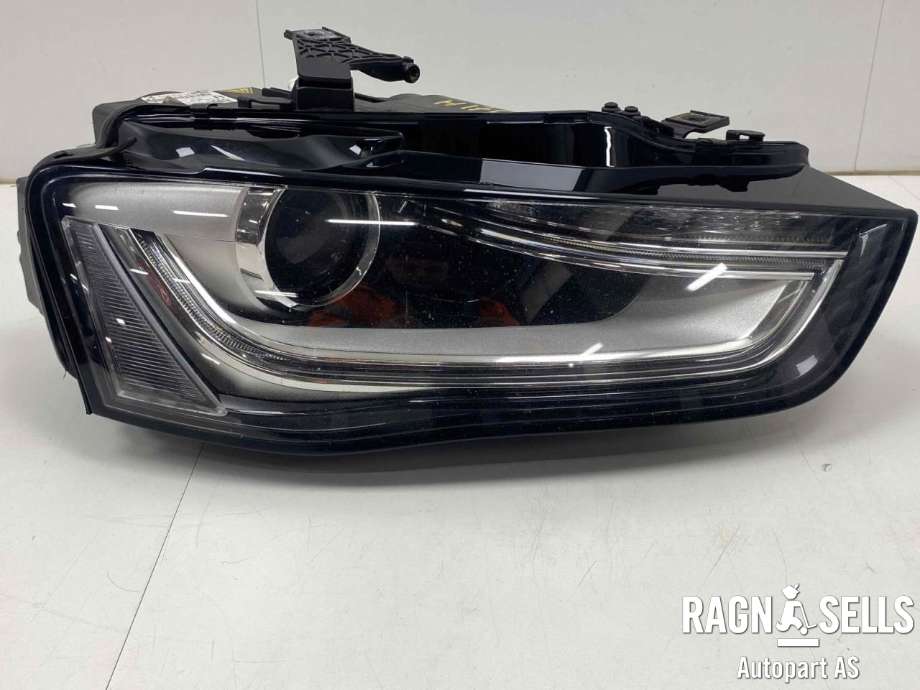 Frontlykt høyre xenon til Audi A4, 2007-2014 (Type IV) (B8) (B8) (VWAG|8K0 941 006 C)