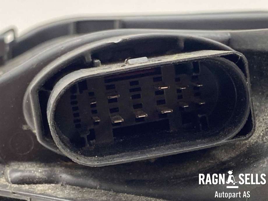 Frontlykt høyre xenon til Audi A4 2007-2014 (Type IV) (B8) (B8) (VWAG|8K0 941 006 C|0 301 275 272 05|)