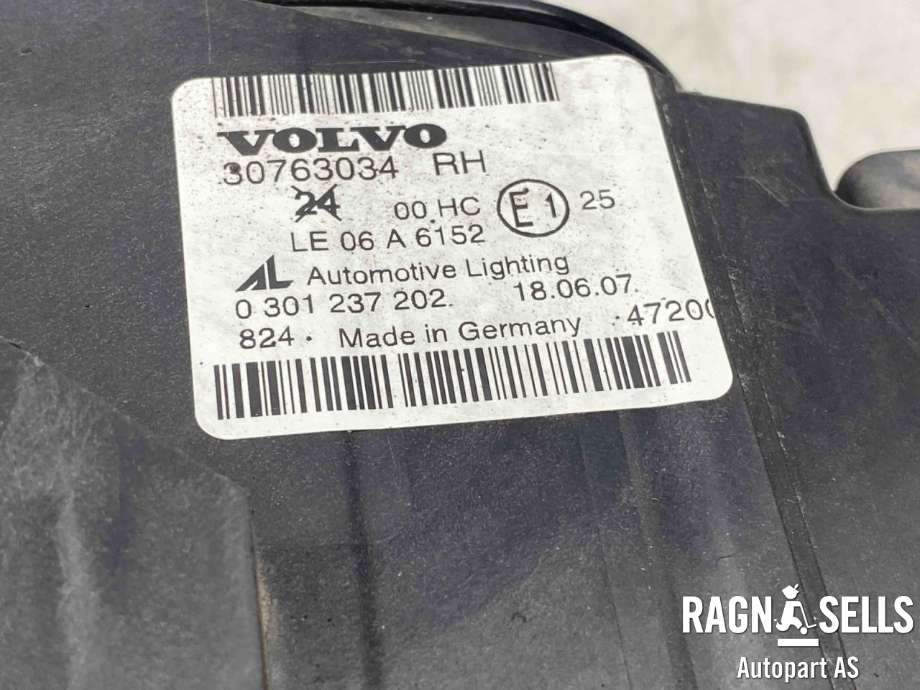 Frontlykt høyre halogen til Volvo V50 2004-2007 (Fase 1)