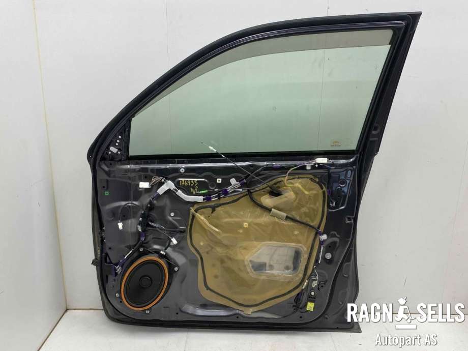 Dør høyre foran til Toyota Land Cruiser 150 2014-->> (Fase 2)  (6700460430|)