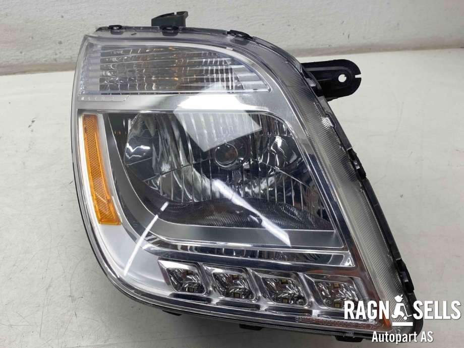 Frontlykt høyre halogen til Maxus EV80, 2019-->>  