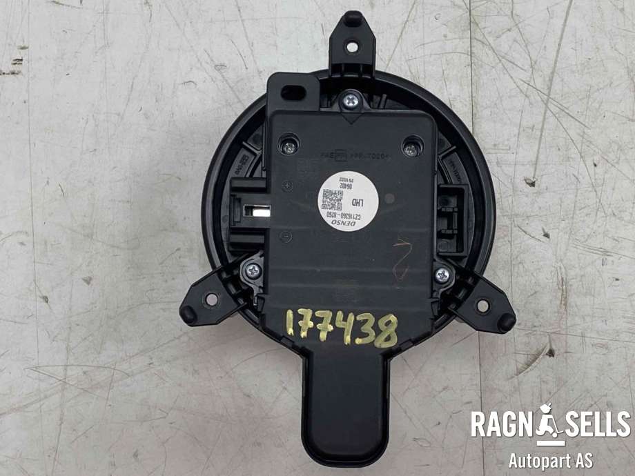 Varmeapparat motor til Toyota Yaris Cross (SUV) 2021-->>  (CZ1163608260|)