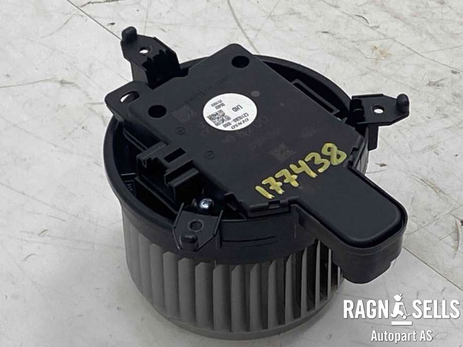 Varmeapparat motor til Toyota Yaris Cross (SUV) 2021-->>  (CZ1163608260|)