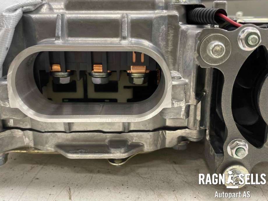 Inverter hybrid til Toyota Yaris Cross (SUV) 2021-->>  (G92B052011|)