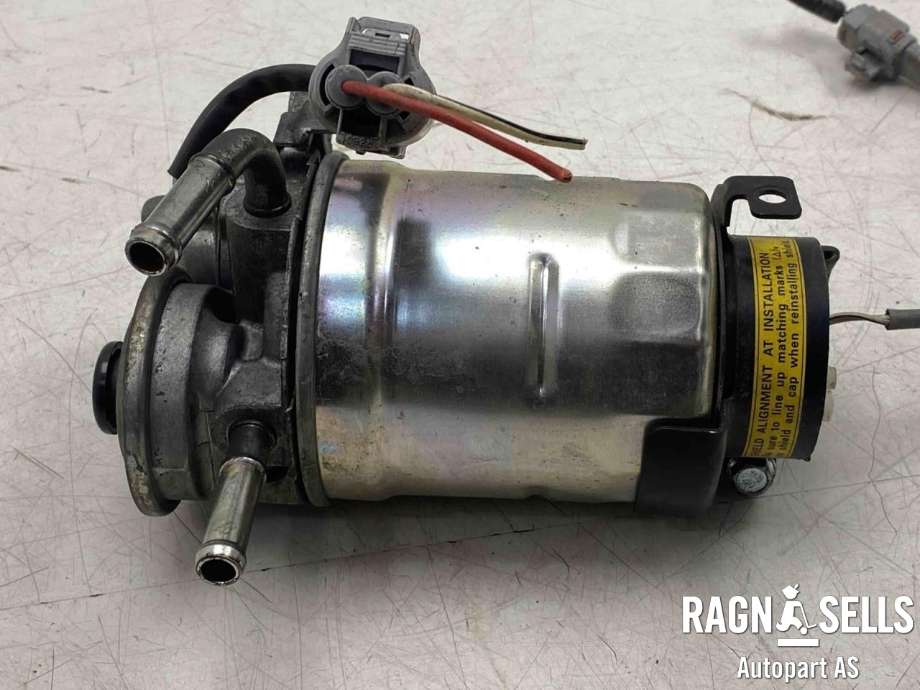 Dieselfilterholder til Toyota Land Cruiser 150, 2014-->> (Fase 2)  (186100-6830)