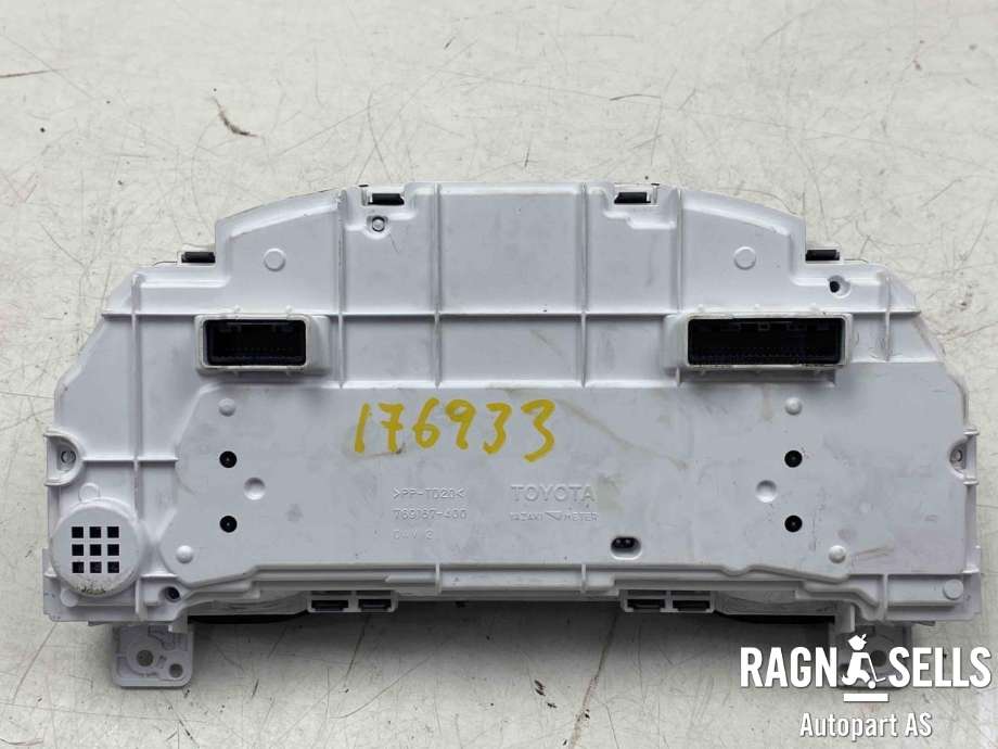 Instrumentpanel til Toyota Land Cruiser 150 2014-->> (Fase 2)  (838006AN42|)