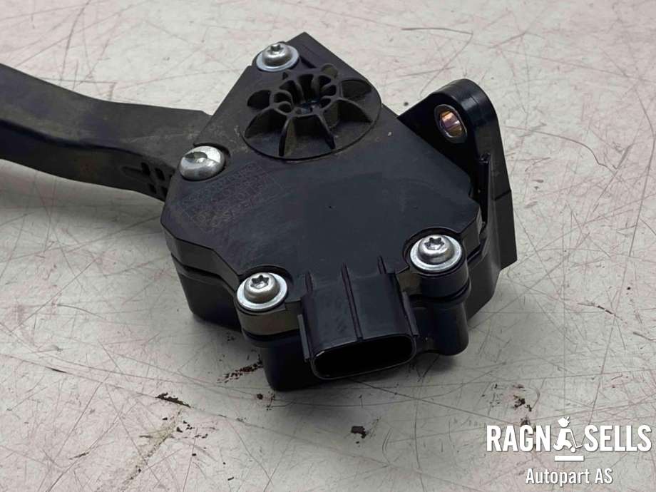 Pedal gass til Toyota Land Cruiser 150 2014-->> (Fase 2)  (7811060110|7811060180|7811060031)