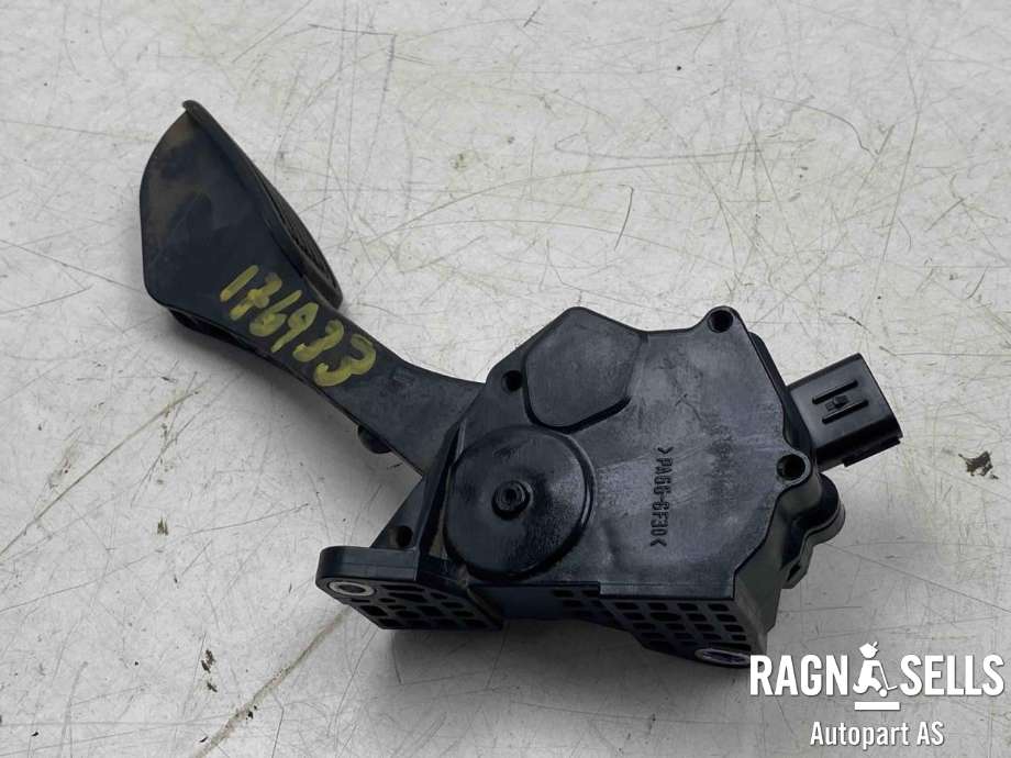 Pedal gass til Toyota Land Cruiser 150 2014-->> (Fase 2)  (7811060110|7811060180|7811060031)