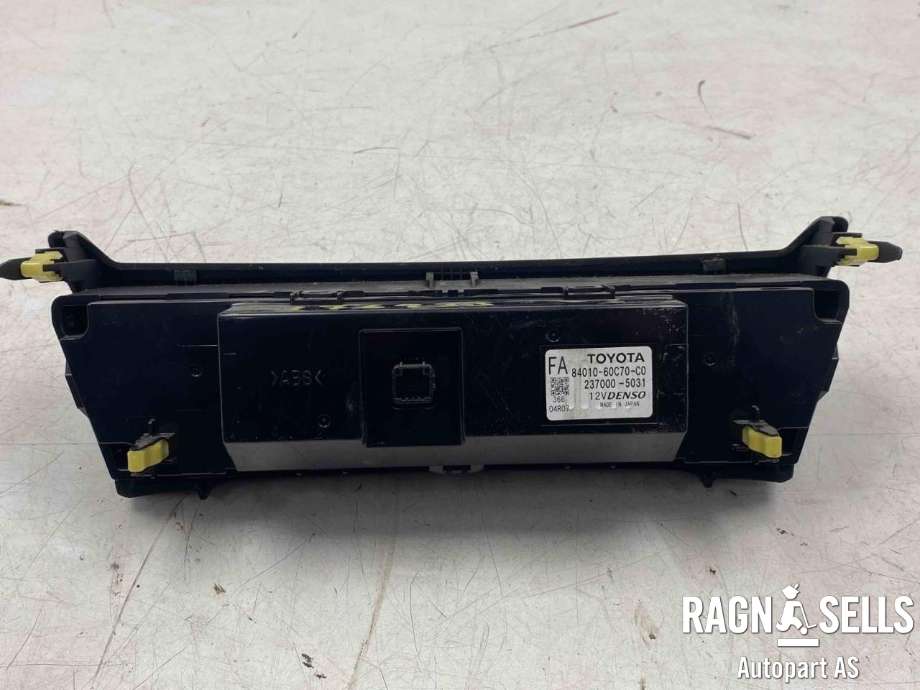 Varmeapparat betjening til Toyota Land Cruiser 150 2014-->> (Fase 2)  (8401060C70C0|)